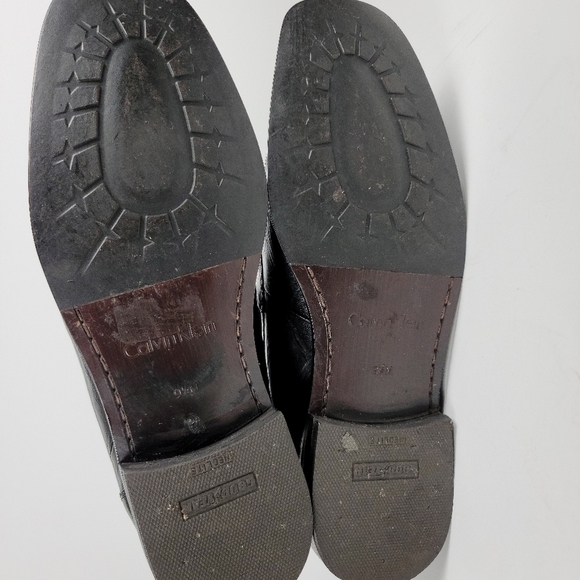 Calvin Klein slip on leather dress shoe - Picture 7 of 9